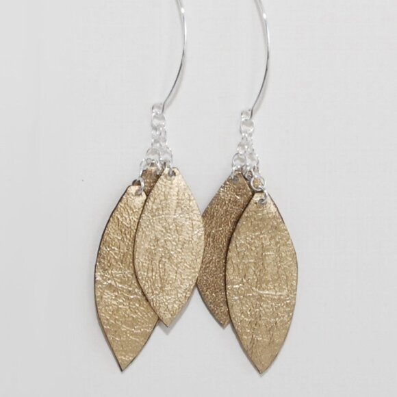 𝅺GOLD Leather Leaf Earrings - Picture 2 of 7